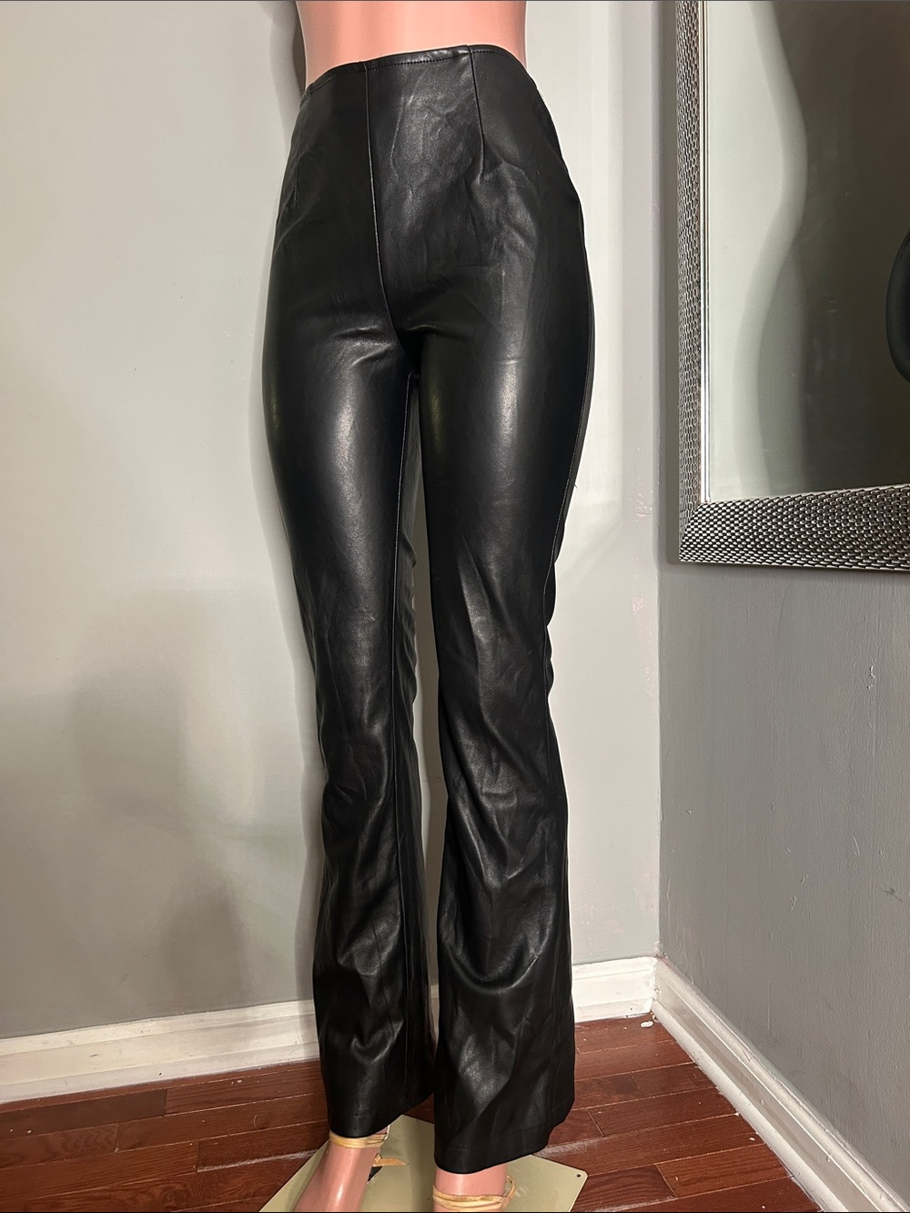 Motel Rocks Black Faux LeatherNo size tag, but fits like a medium inseam33inches